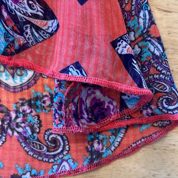 Eyelash Tank top - Picture 13 of 15